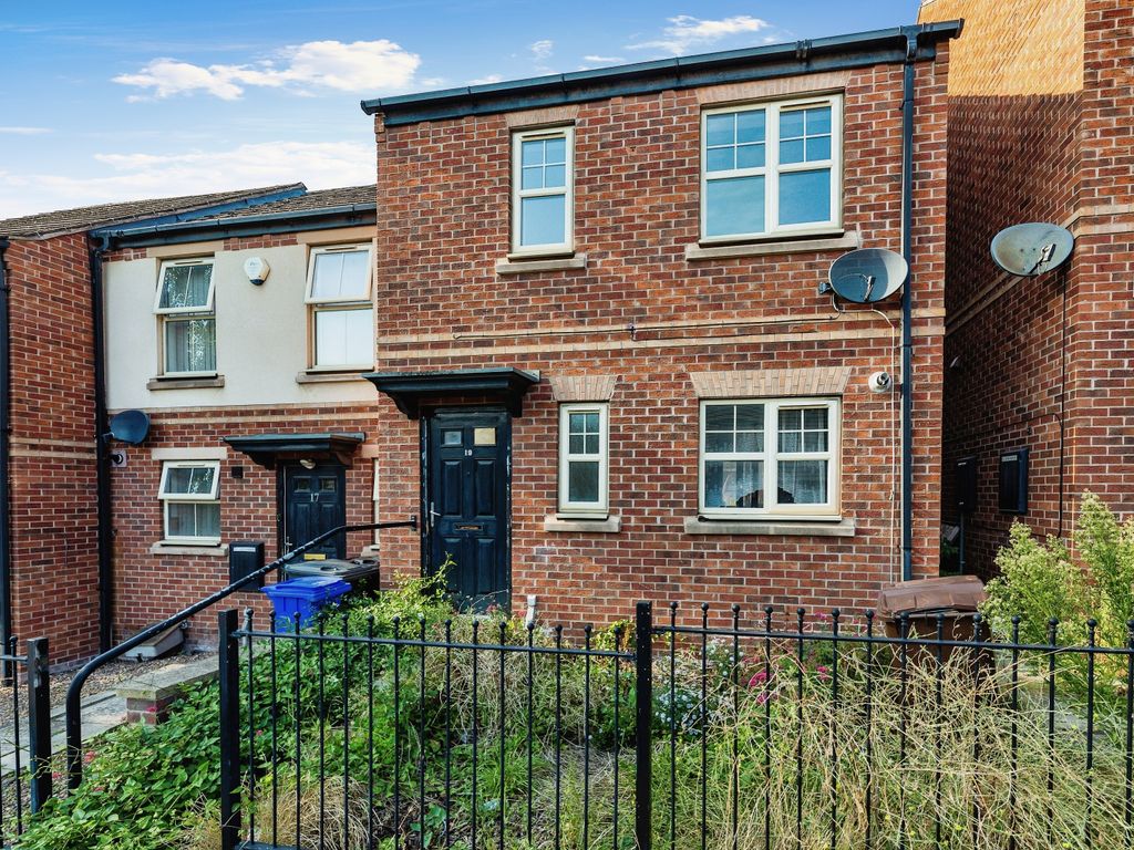 3 bed end terrace house for sale in Eleanor Street, Sheffield, South Yorkshire S9, £140,000