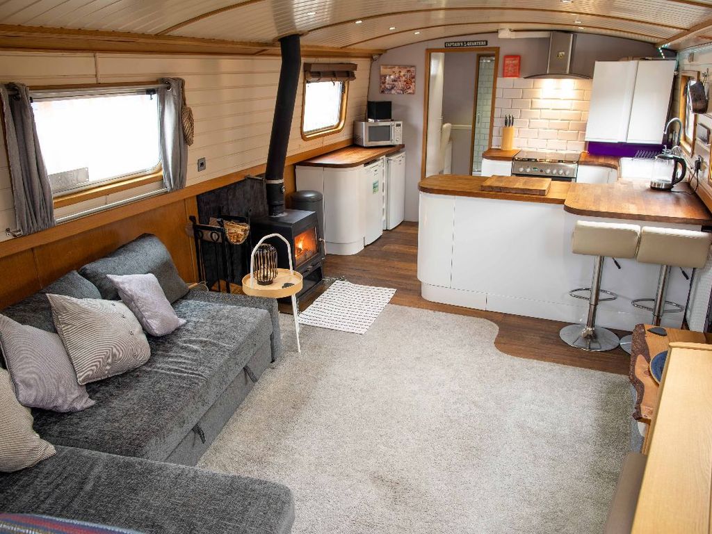 2 bed flat for sale in Purple Rain, Bristol Marina Ltd, Hanover Place, Bristol BS1, £199,950