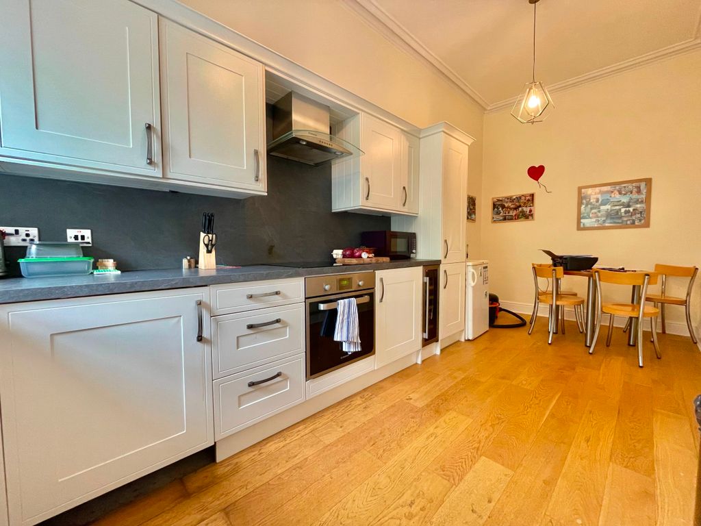 2 bed flat for sale in Flat, The Manor House, High Street, Newnham GL14, £224,999