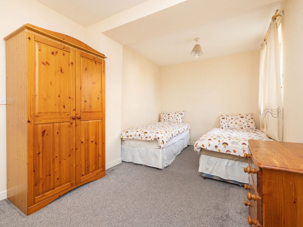 2 bed flat for sale in 21 (Flat 1) Greendale Park, Muirhouse, Edinburgh EH4, £149,000