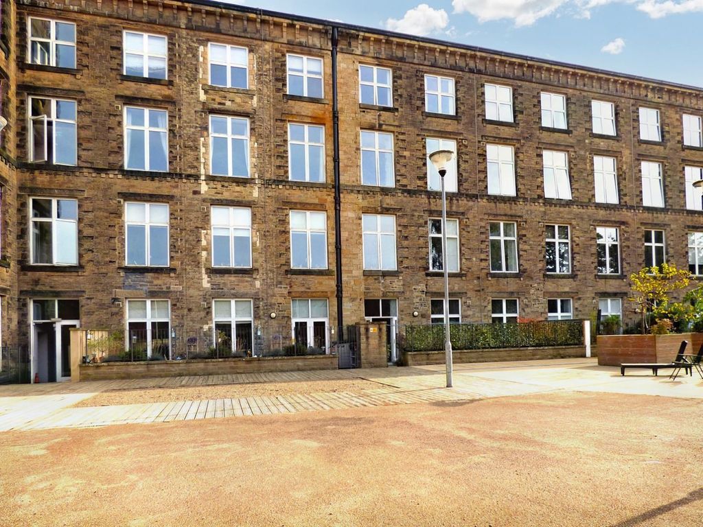 2 bed flat for sale in Broughton Road, Skipton BD23, £265,000