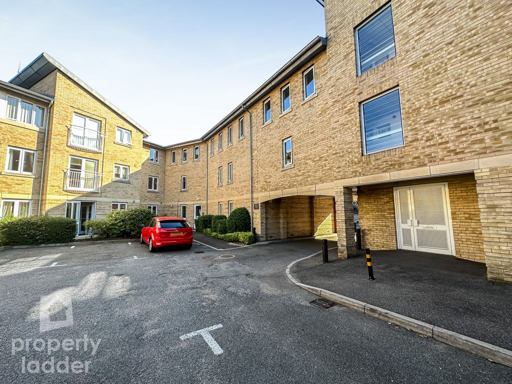 1 bed flat for sale in Earlham Road, Norwich NR2, £120,000