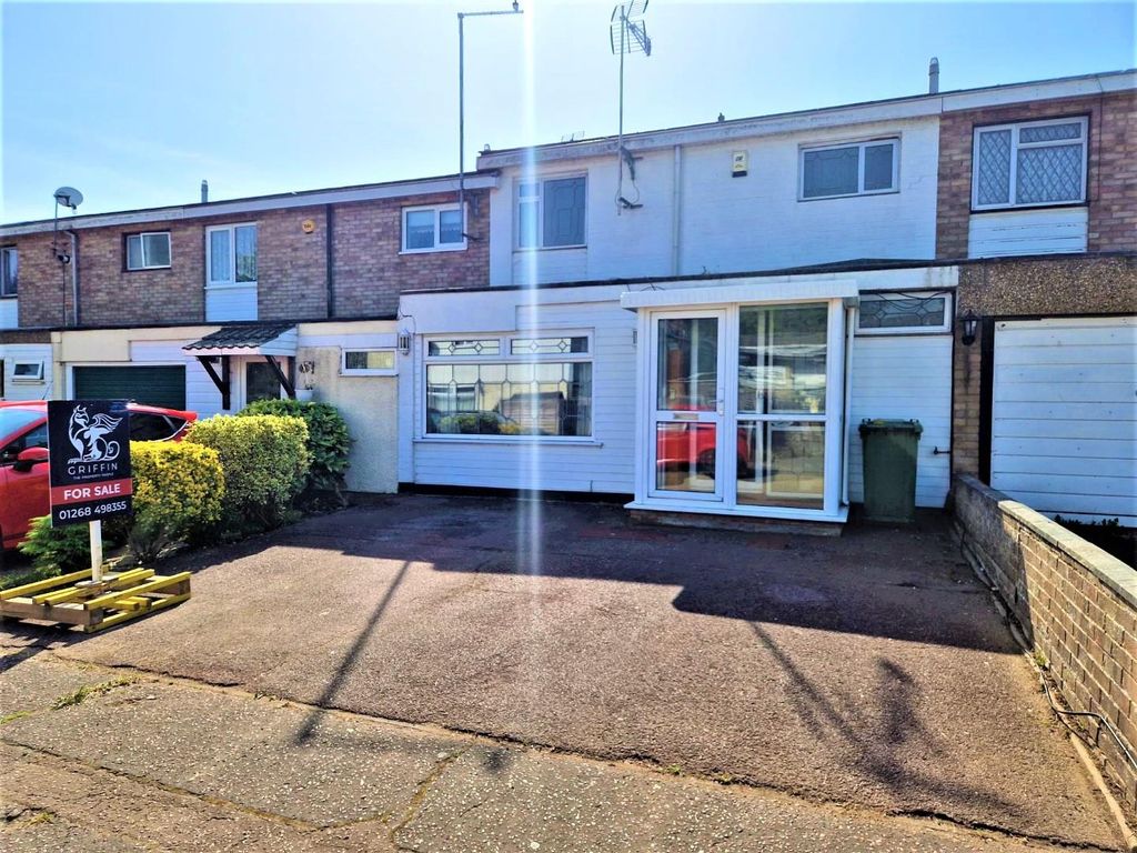 3 bed terraced house for sale in Ravensfield, Basildon SS14, £275,000