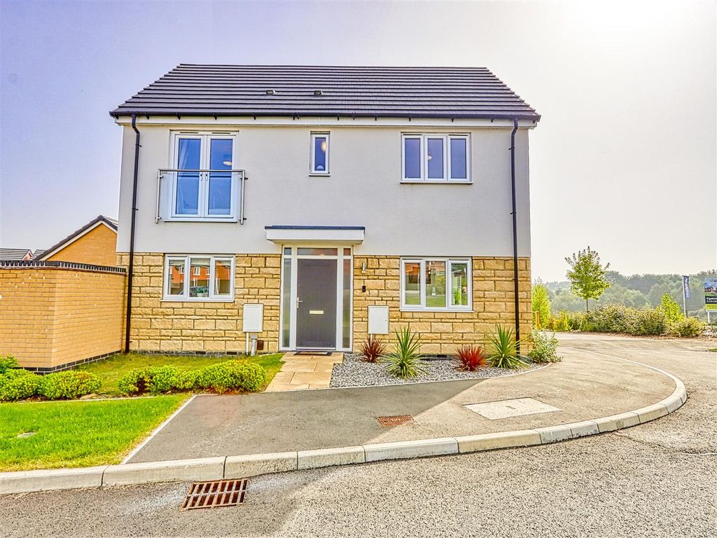 3 bed detached house for sale in Swanwick Way, Clay Cross, Chesterfield, Derbyshire S45, £235,000