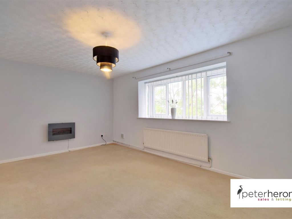 2 bed flat for sale in Bowes House, Farringdon, Sunderland SR3, £59,950