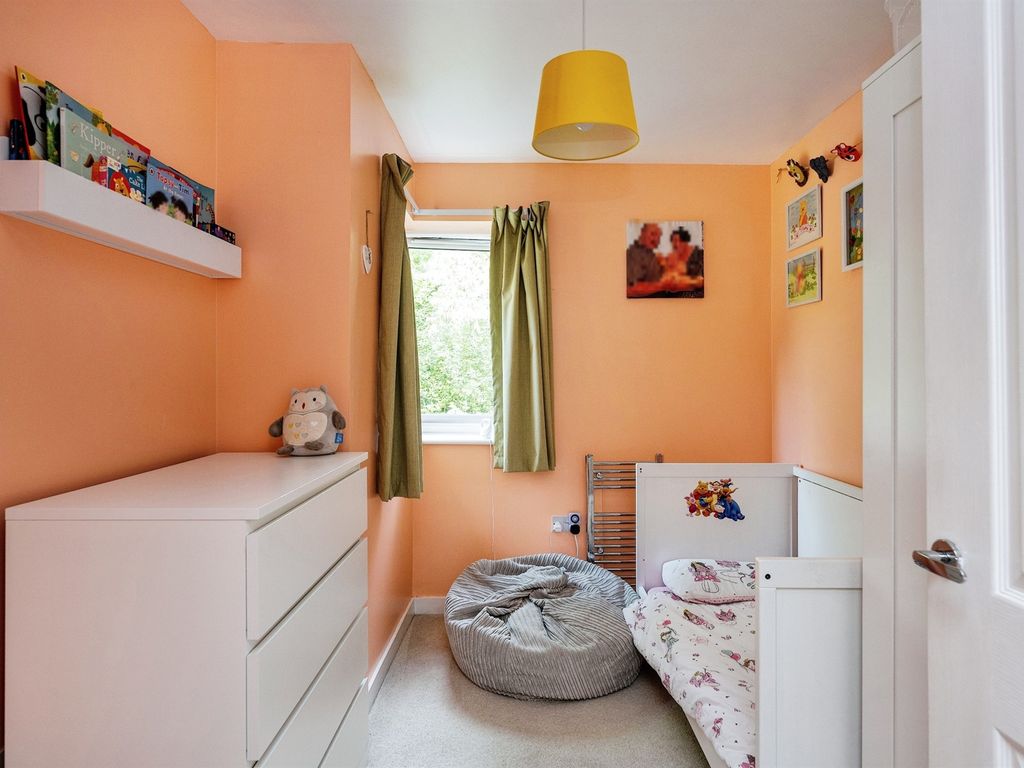 2 bed flat for sale in Wood Green, Bridgend CF31, £90,000