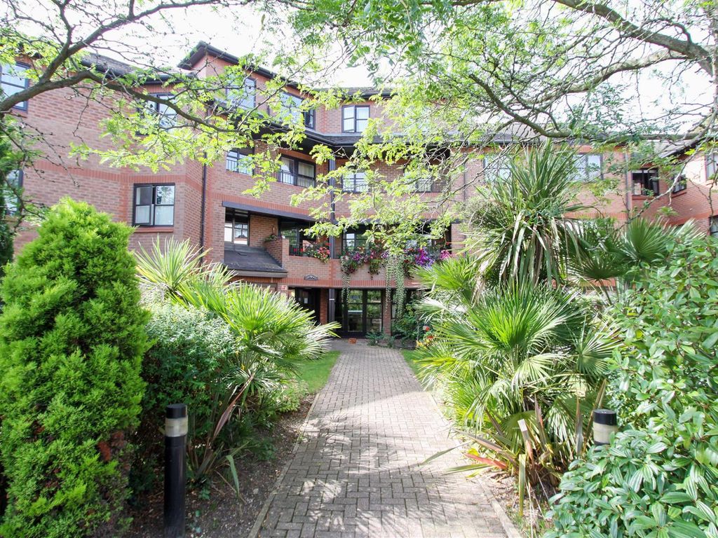 1 bed flat for sale in Brandreth Court, Sheepcote Road, Harrow-On-The-Hill, Harrow HA1, £145,000