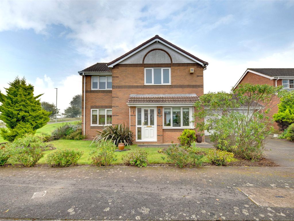 4 bed detached house for sale in Plover Drive, Burnopfield NE16, £325,000