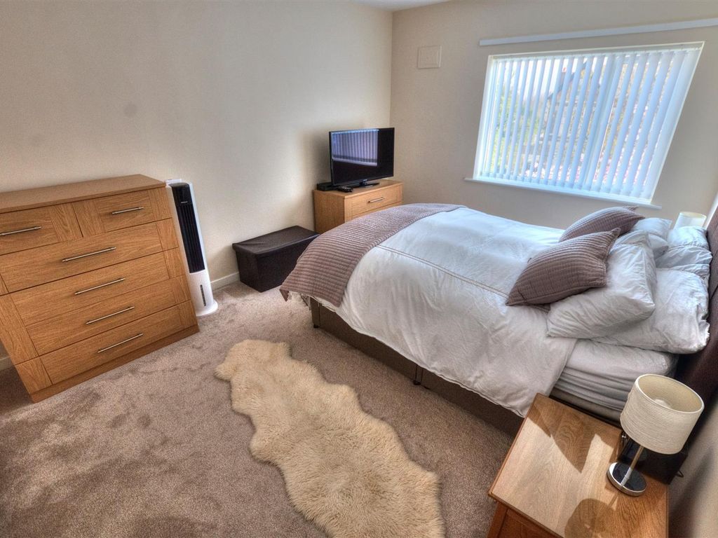 2 bed flat for sale in Merrilocks Road, Crosby, Liverpool L23, £180,000