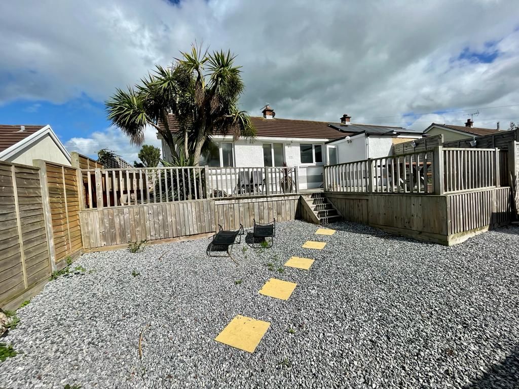 3 bed bungalow for sale in Bryn Glas, Aberporth, Cardigan SA43, £279,000