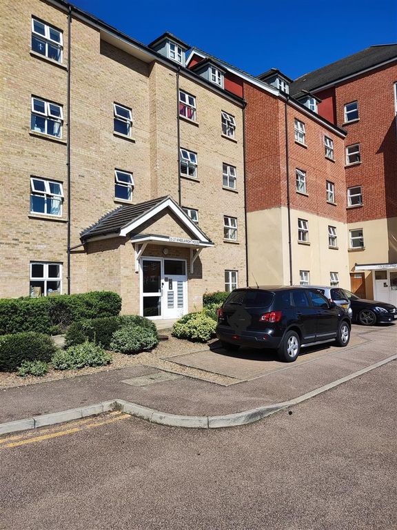 2 bed flat for sale in Wheelwright House, Palgrave Road, Bedford MK42, £43,750
