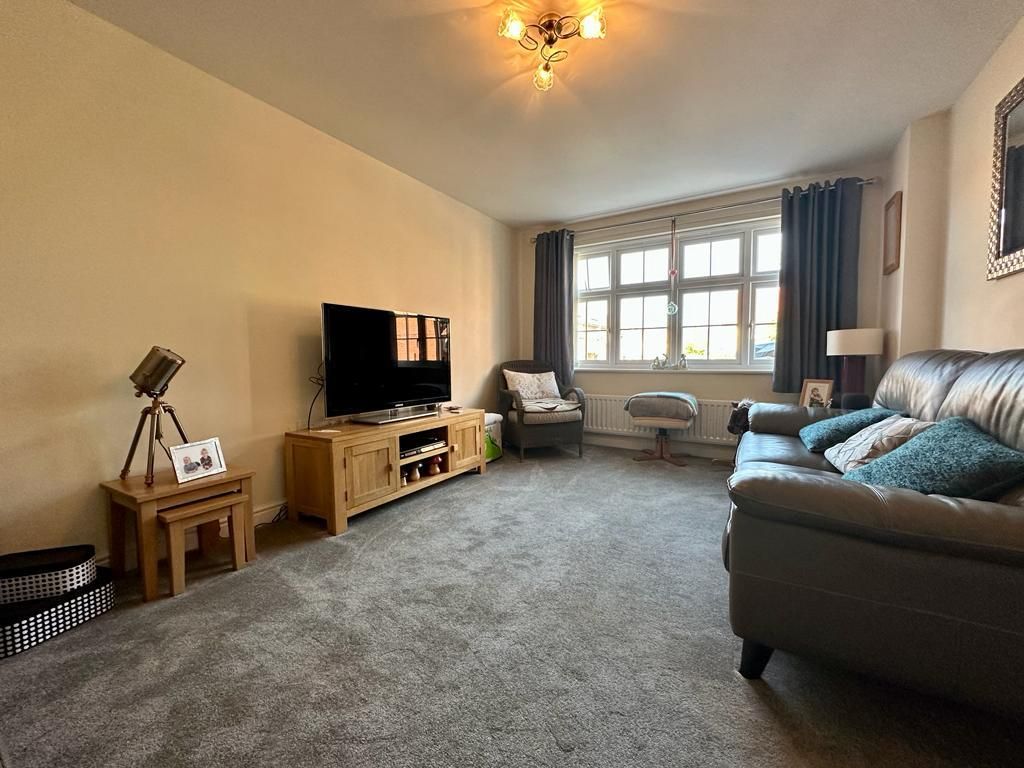 3 bed property for sale in Barrington Way, Wellington TA21, £335,000