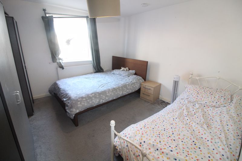 1 bed flat for sale in John Street, Luton LU1, £150,000