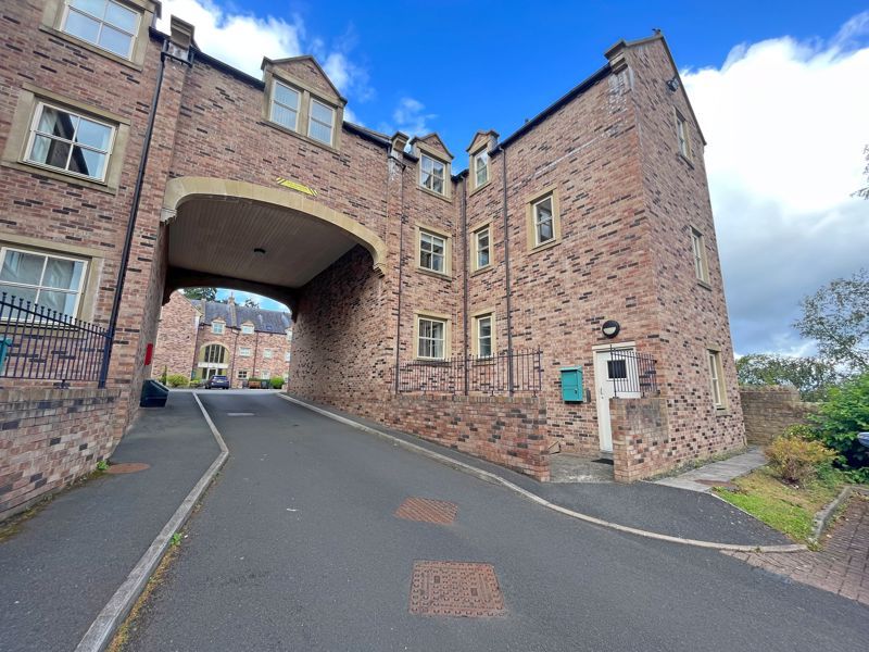 3 bed flat for sale in Long Close, Hexham NE46, £295,000
