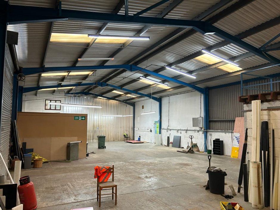 Warehouse for sale in Brynmenyn, Bridgend CF32, £275,000