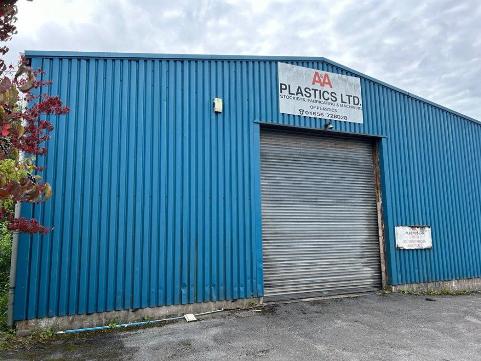Warehouse for sale in Brynmenyn, Bridgend CF32, £275,000