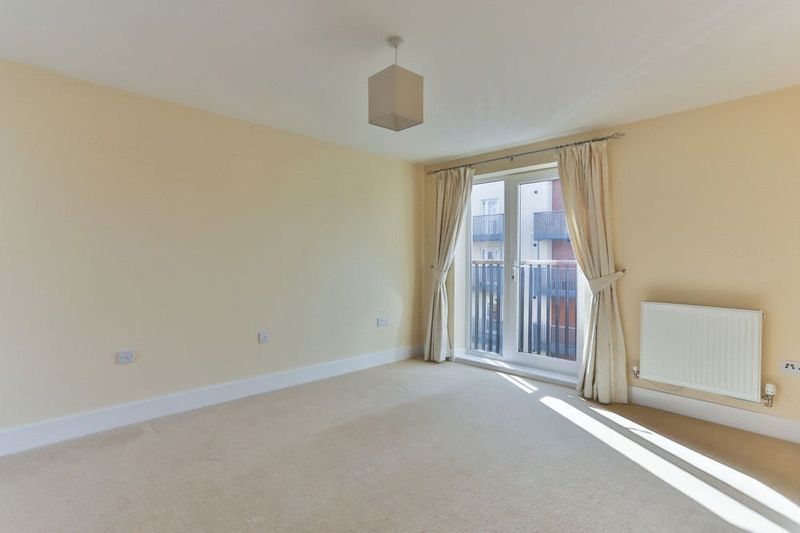 2 bed flat for sale in Suffolk Drive, Gloucester GL1, £147,500