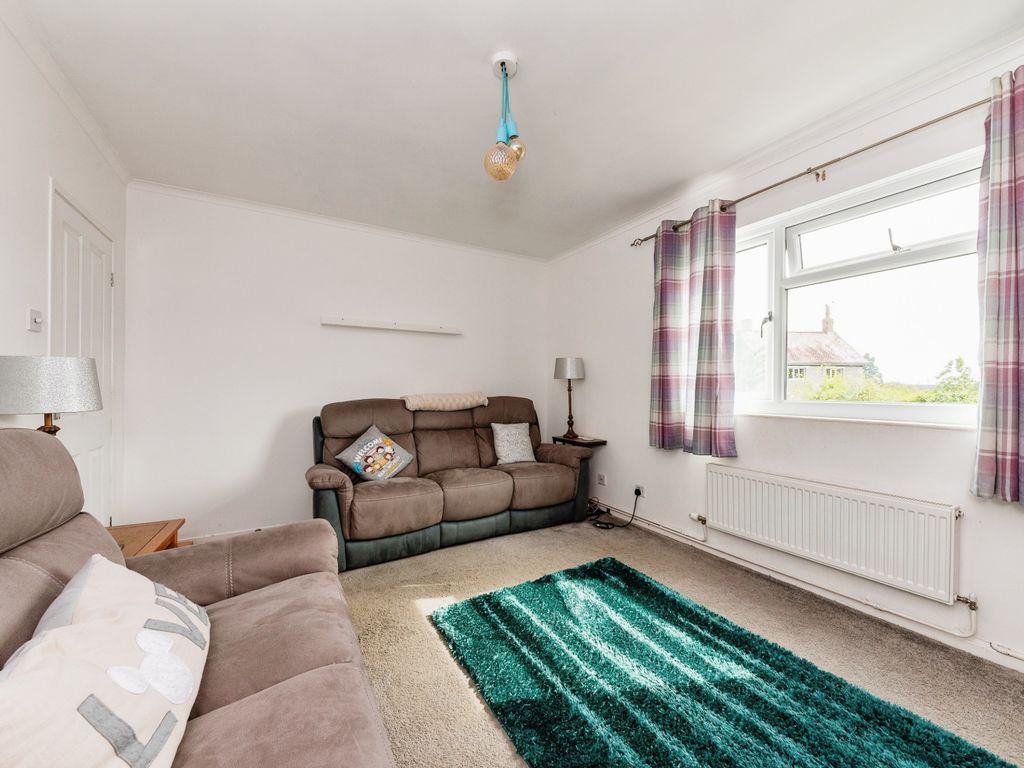 3 bed semi-detached house for sale in Bayleys Close, Oakham LE15, £250,000