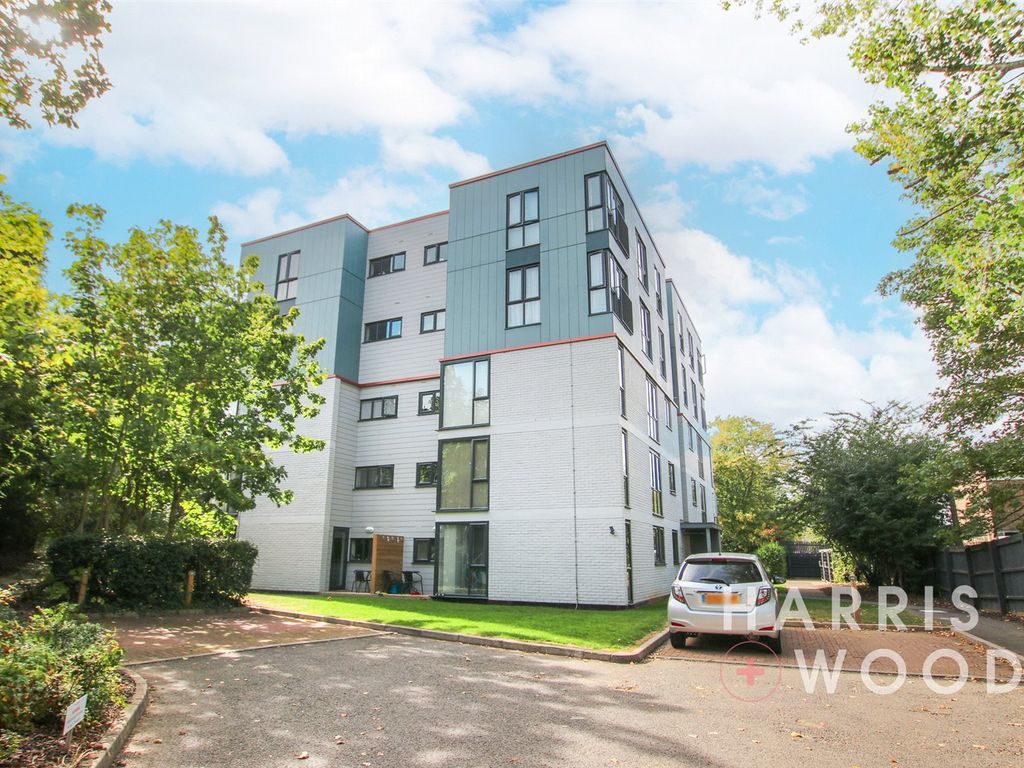 2 bed flat for sale in Earlswood Way, Colchester, Essex CO2, £180,000
