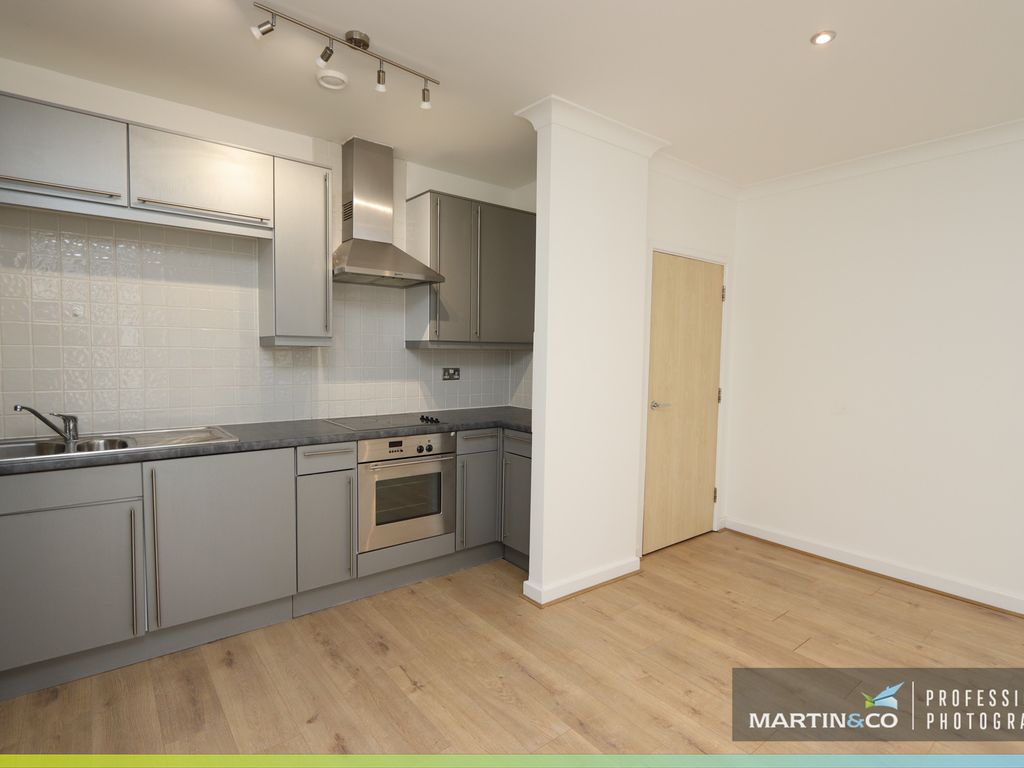 1 bed flat for sale in The Old Brewery, Caroline Street, Cardiff CF10, £115,000