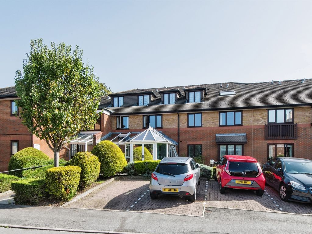 1 bed flat for sale in Sherwood Close, Southampton SO16, £80,000