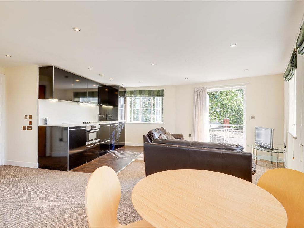 3 bed flat for sale in Low Pavement, City Centre, Nottinghamshire NG1, £180,000