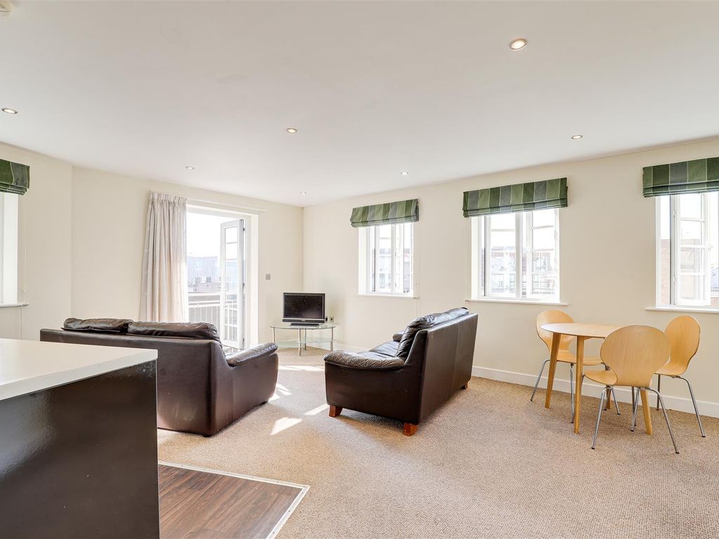 3 bed flat for sale in Low Pavement, City Centre, Nottinghamshire NG1, £180,000