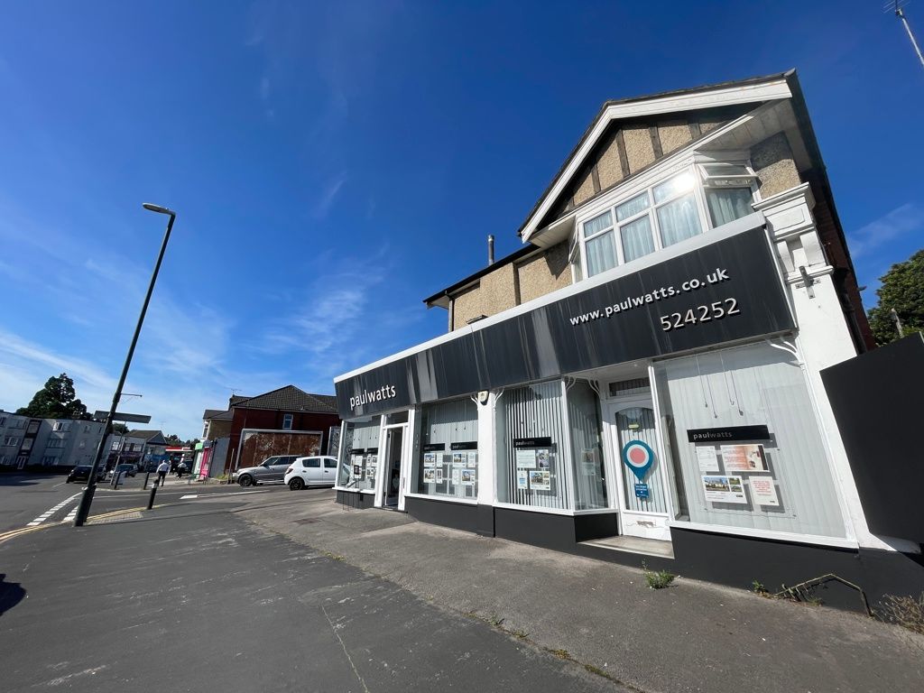 Retail premises for sale in Charminster Road, Bournemouth, Dorset BH8, £250,000