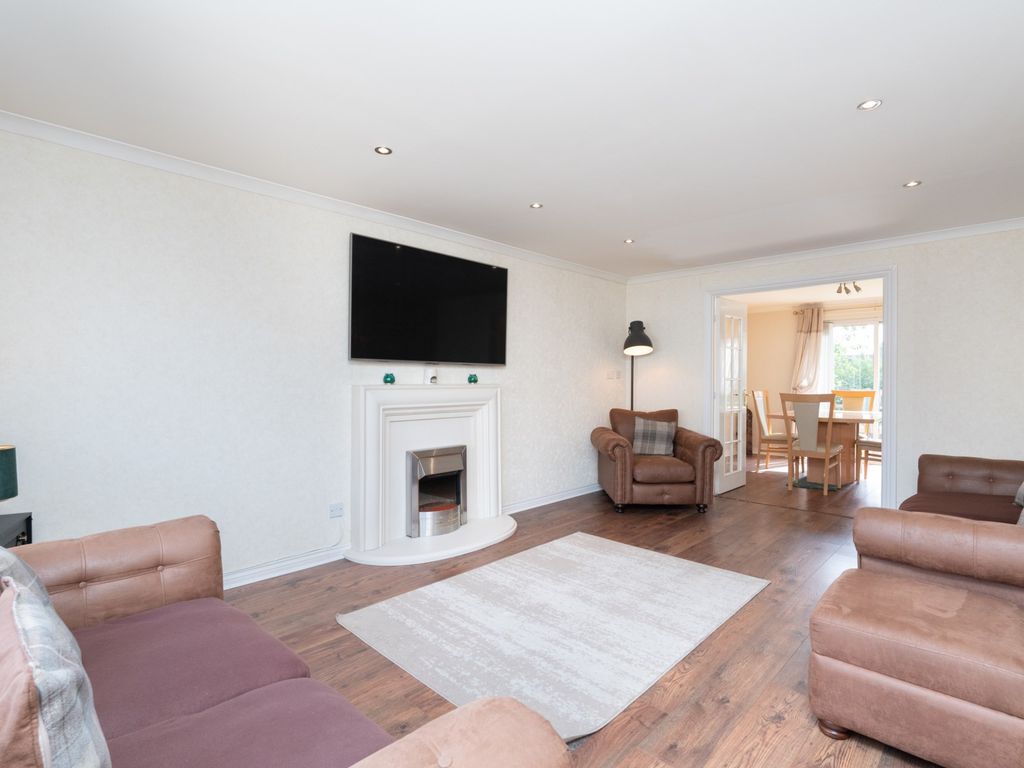 4 bed detached house for sale in Bramley Drive, Bellshill ML4, £255,000
