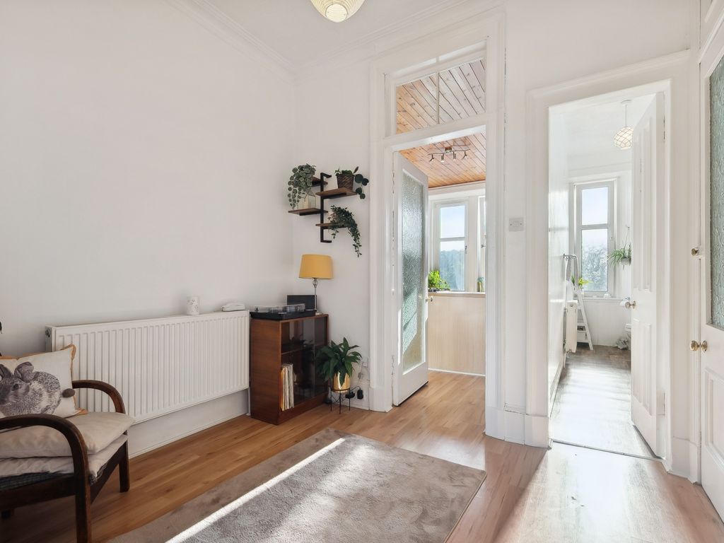 1 bed flat for sale in Clarkston Road, Muirend, Glasgow G44, £145,000