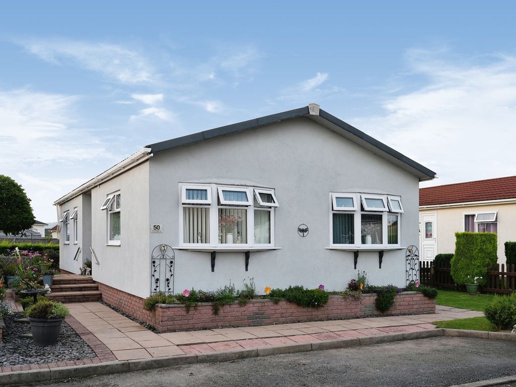 2 bed mobile/park home for sale in Severn Bridge Park Homes, Beachley, Chepstow NP16, £190,000