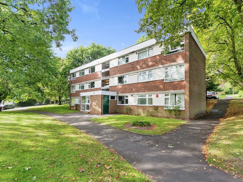 2 bed flat for sale in Oak Hill Drive, Edgbaston, Birmingham B15, £220,000