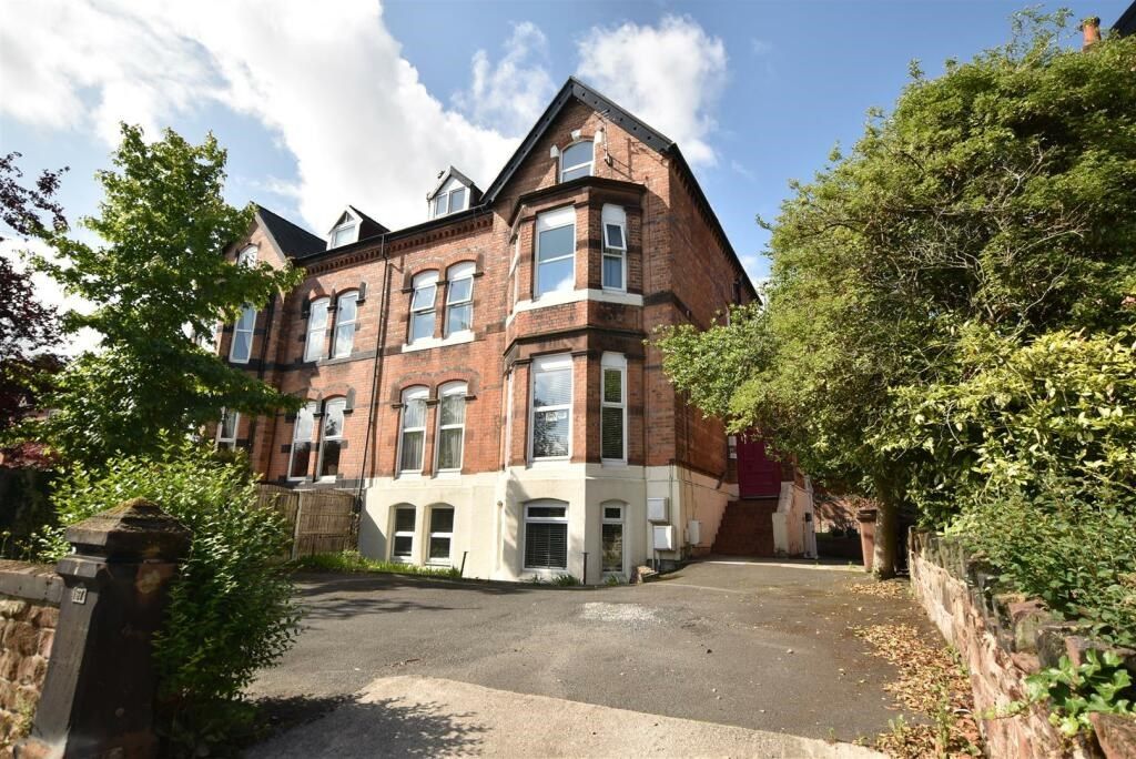 2 bed flat for sale in Shrewsbury Road, Prenton CH43, £105,000