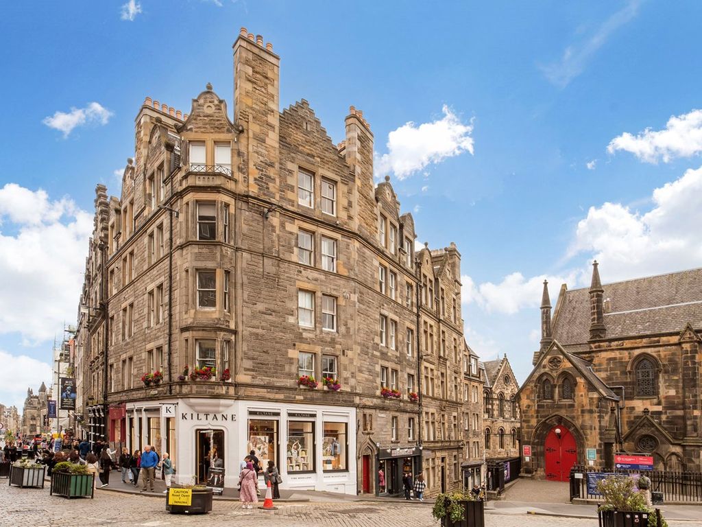 1 bed flat for sale in Upper Bow, Edinburgh EH1, £178,000