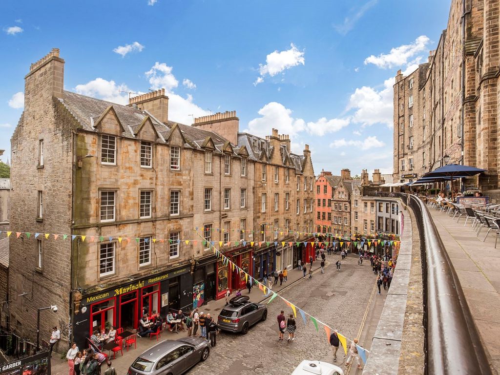 1 bed flat for sale in Upper Bow, Edinburgh EH1, £178,000