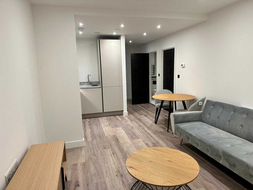 1 bed flat for sale in Shadwell Street, Birmingham B4, £250,000