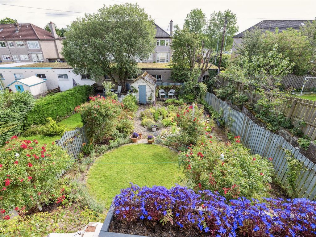 2 bed end terrace house for sale in Braefoot Avenue, Milngavie, Glasgow G62, £225,000