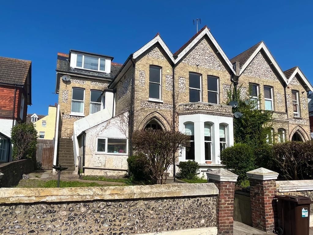 1 bed flat for sale in Hartfield Road, Eastbourne BN21, £160,000