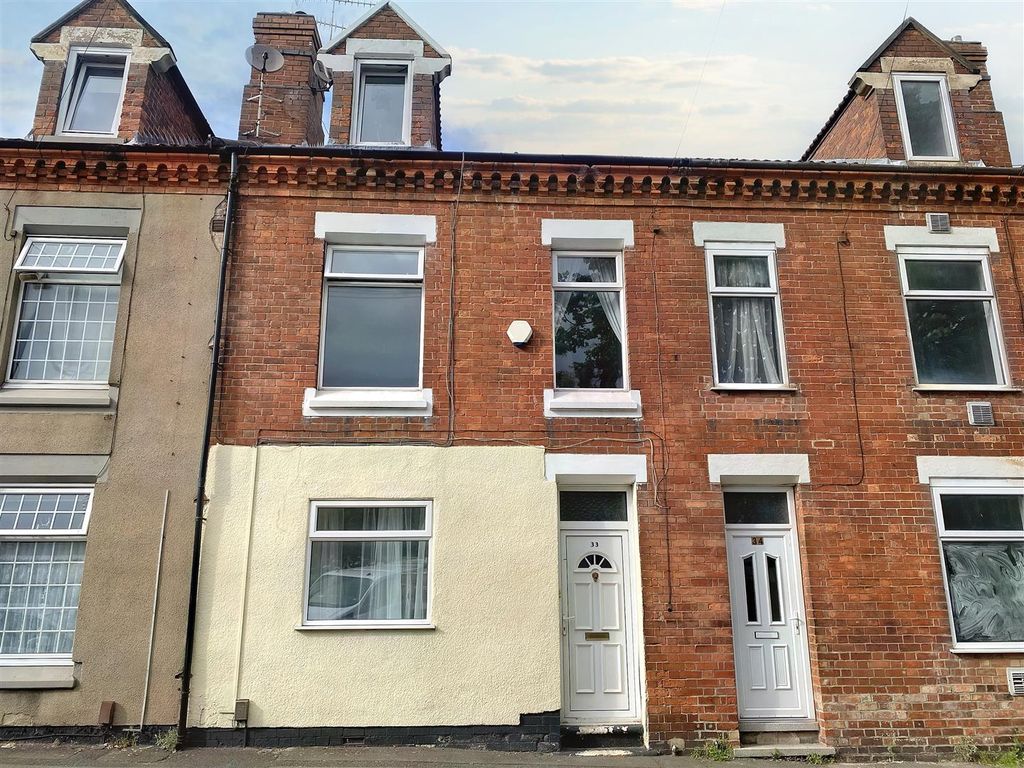 3 bed terraced house for sale in Station Road, Ilkeston DE7, £129,950