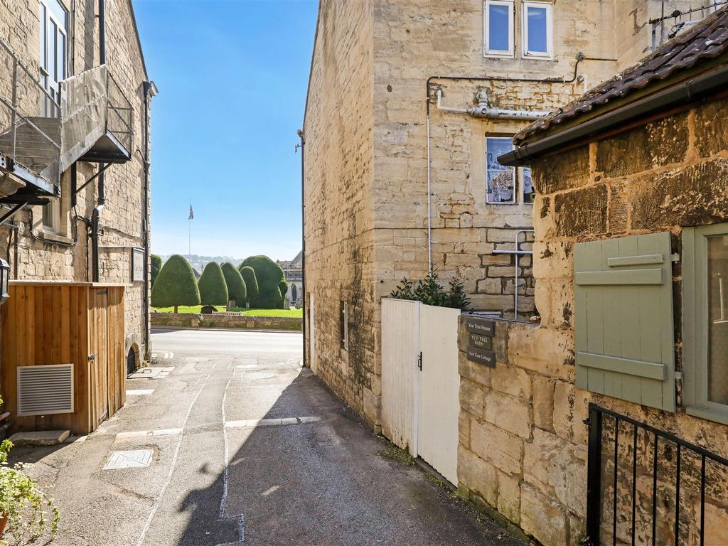 2 bed flat for sale in New Street, Painswick, Stroud GL6, £185,000