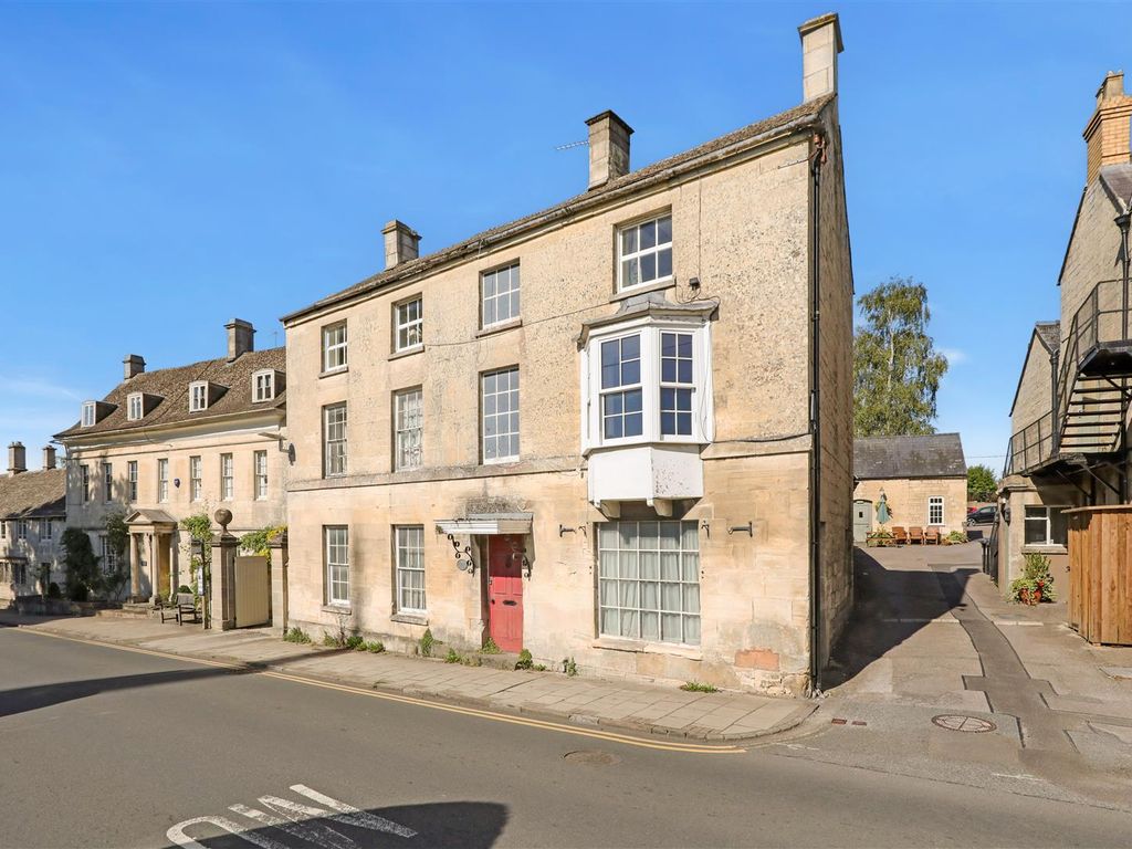 2 bed flat for sale in New Street, Painswick, Stroud GL6, £185,000