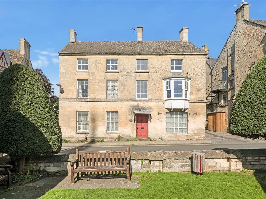 2 bed flat for sale in New Street, Painswick, Stroud GL6, £185,000