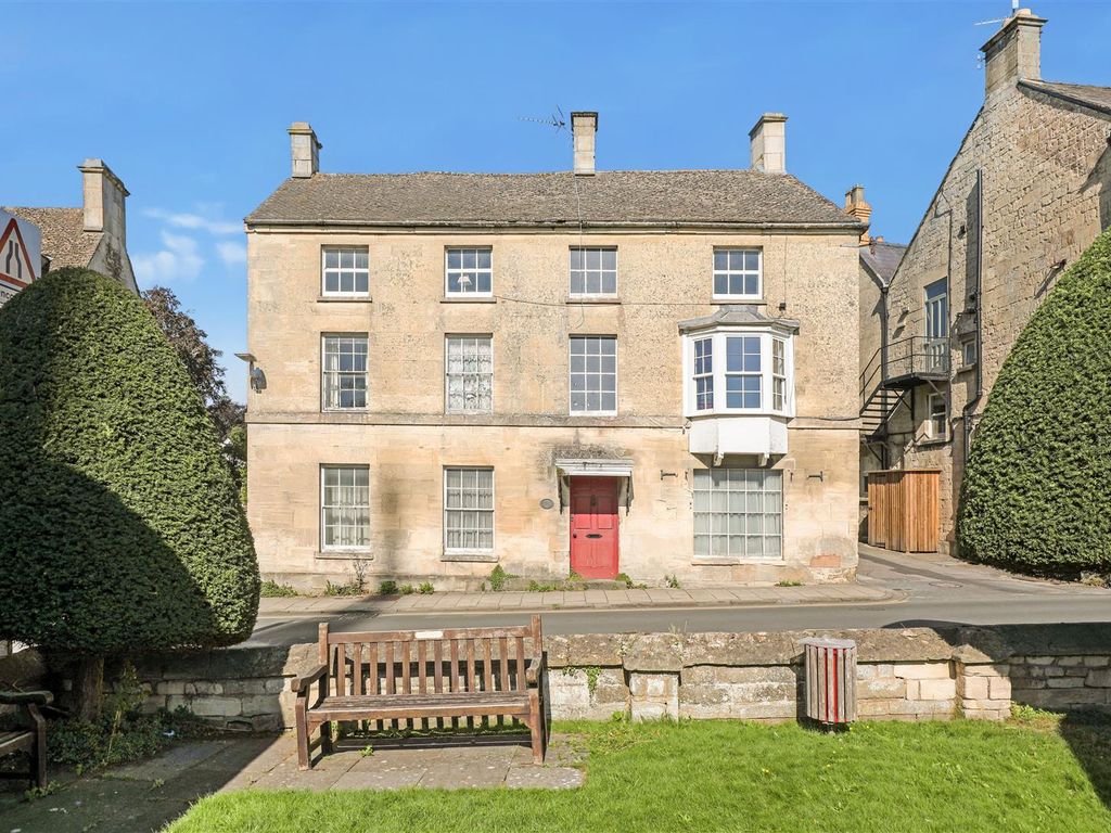 2 bed flat for sale in New Street, Painswick, Stroud GL6, £200,000