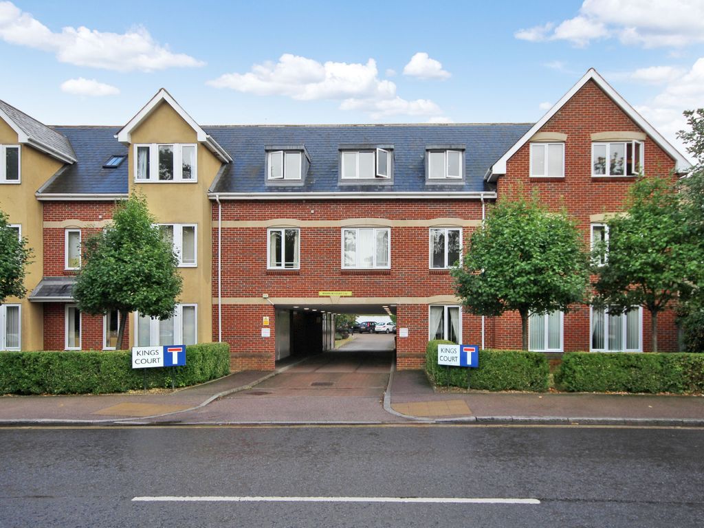 1 bed flat for sale in Southdown Road, Harpenden AL5, £245,000