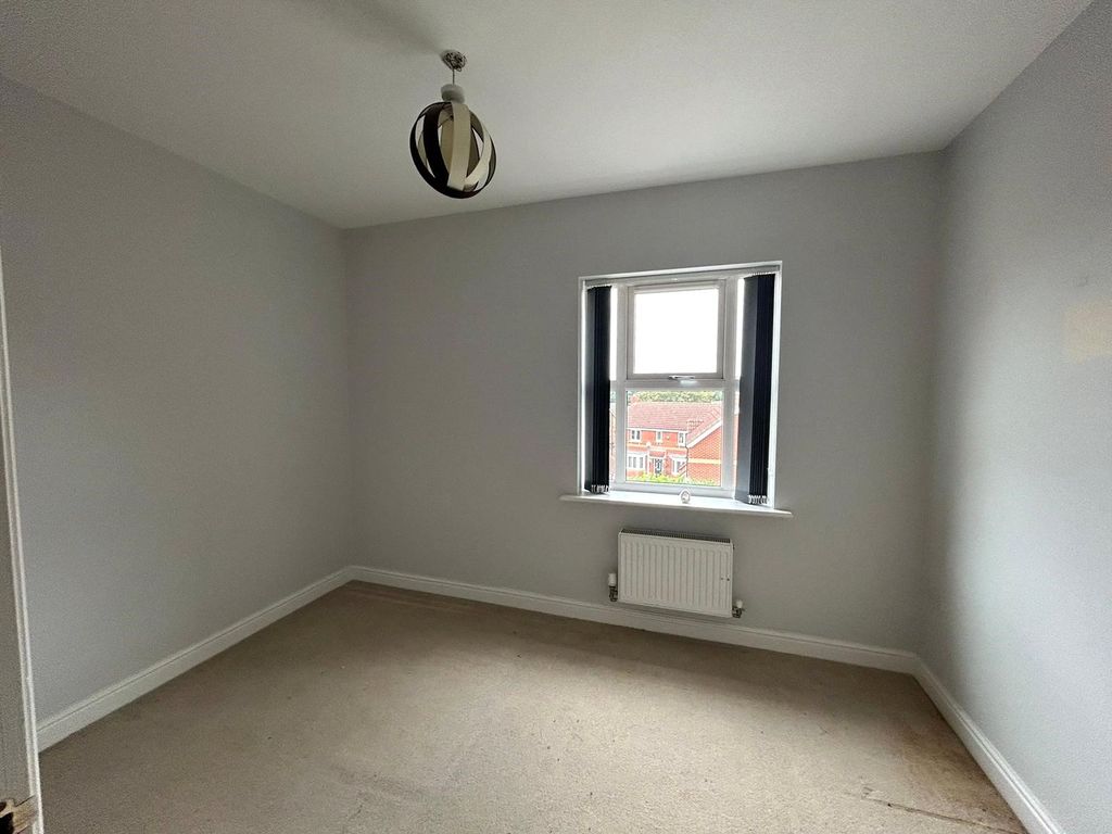 2 bed flat for sale in Acorn Way, Woodlaithes, Rotherham, South Yorkshire S66, £90,000