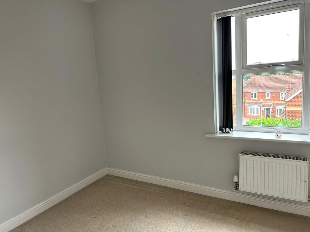 2 bed flat for sale in Acorn Way, Woodlaithes, Rotherham, South Yorkshire S66, £90,000