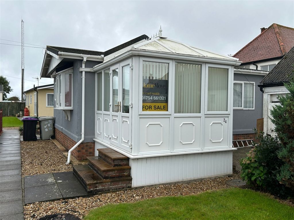 2 bed bungalow for sale in Sea Lane, Ingoldmells, Lincolnshire PE25, £99,950