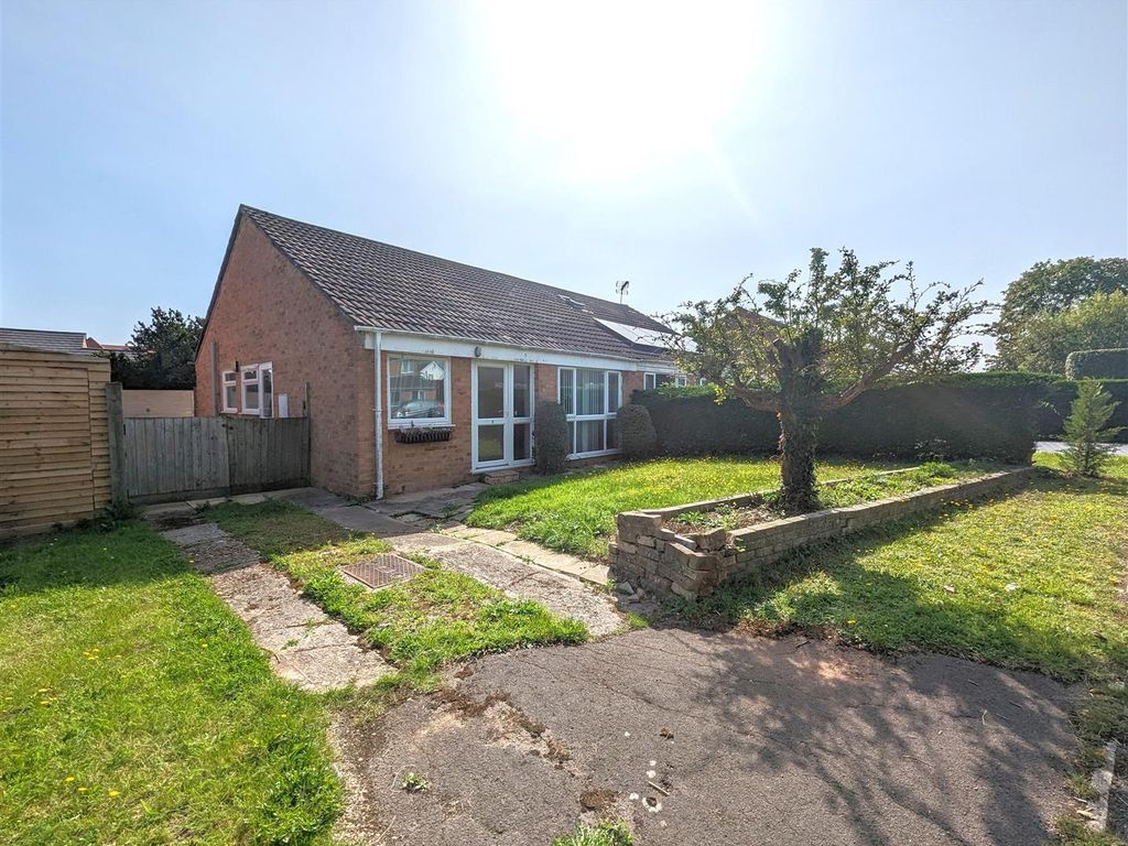 3 bed semi-detached bungalow for sale in Compton Close, Corse, Gloucester GL19, £225,000