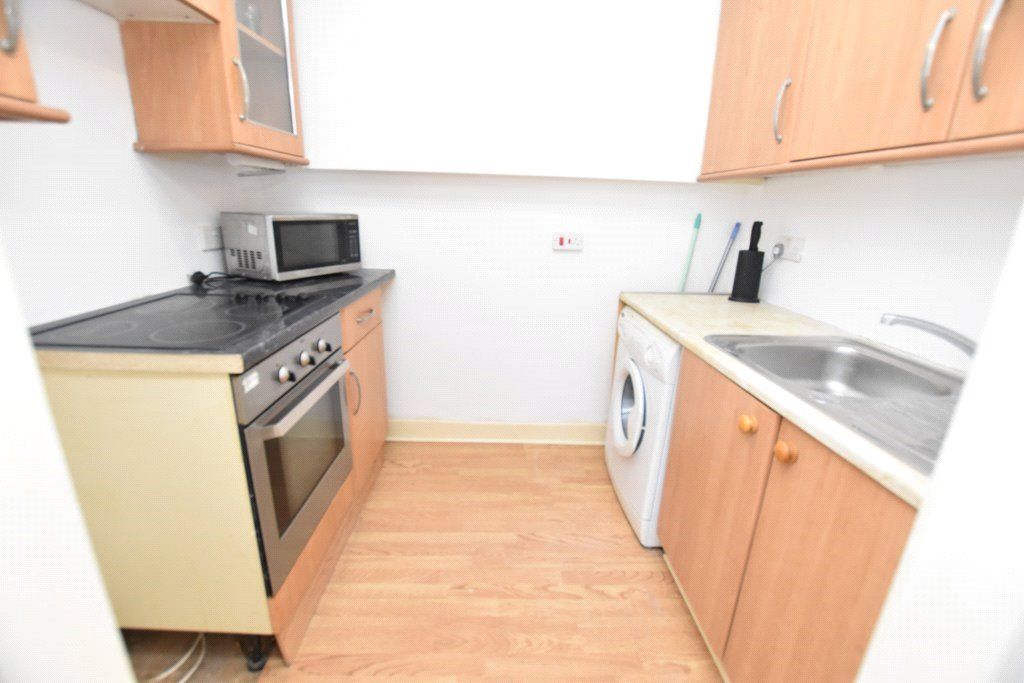 1 bed flat for sale in Broadloan, Renfrew, Renfrewshire PA4, £39,999