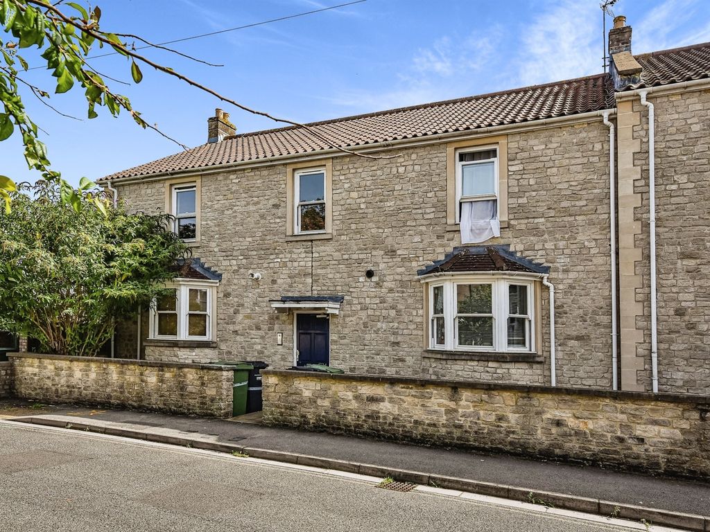 2 bed flat for sale in Whitewell Road, Frome BA11, £160,000